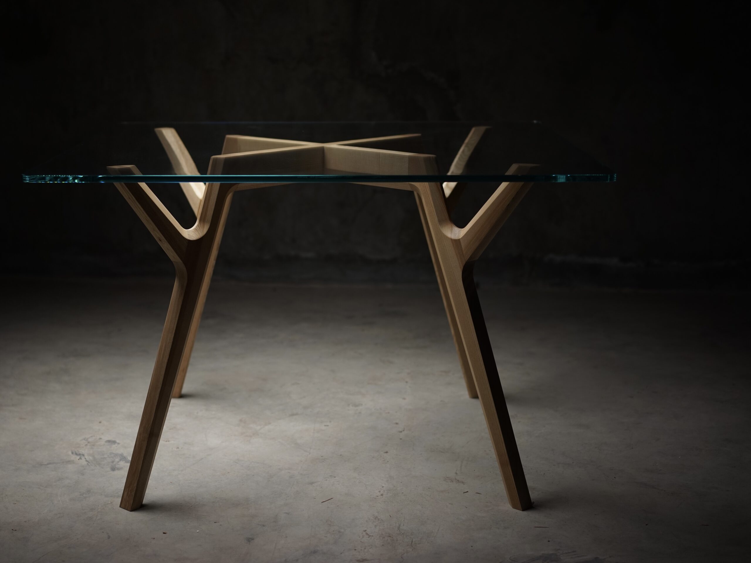 DC8 Dining Table - Image 2